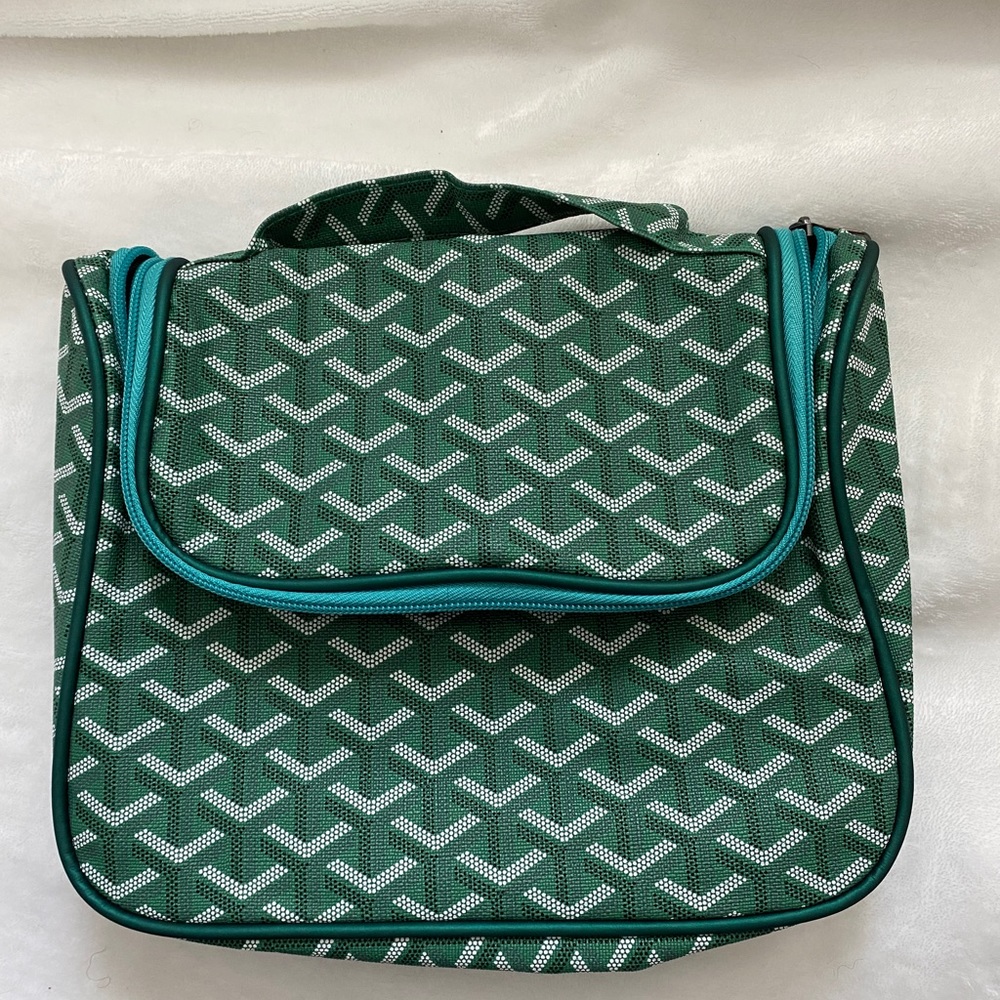 Travel accessory bag